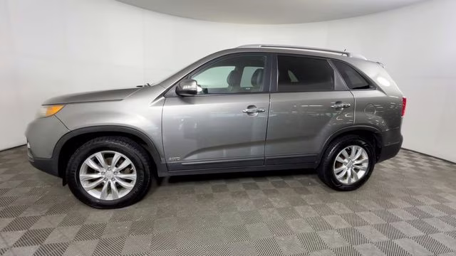 2011 Titanium Silver Kia Sorento EX AWD SUV