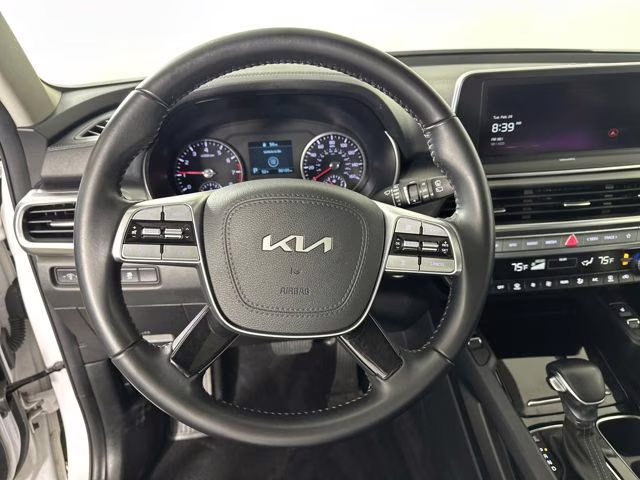 2022 Glacial White Pearl Kia Telluride S AWD SUV