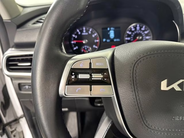 2022 Glacial White Pearl Kia Telluride S AWD SUV