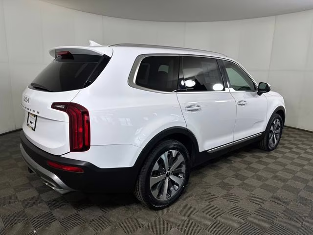2022 Glacial White Pearl Kia Telluride S AWD SUV