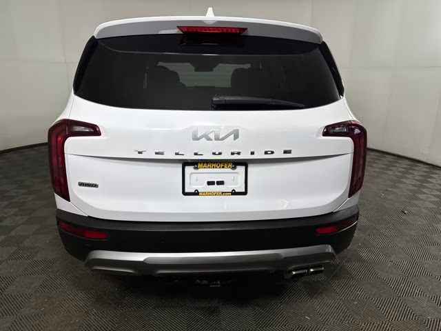 2022 Glacial White Pearl Kia Telluride S AWD SUV