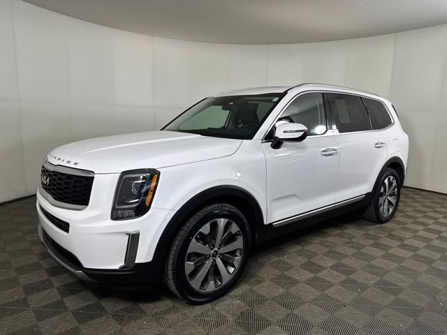 2022 Glacial White Pearl Kia Telluride S AWD SUV