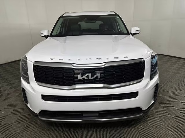 2022 Glacial White Pearl Kia Telluride S AWD SUV