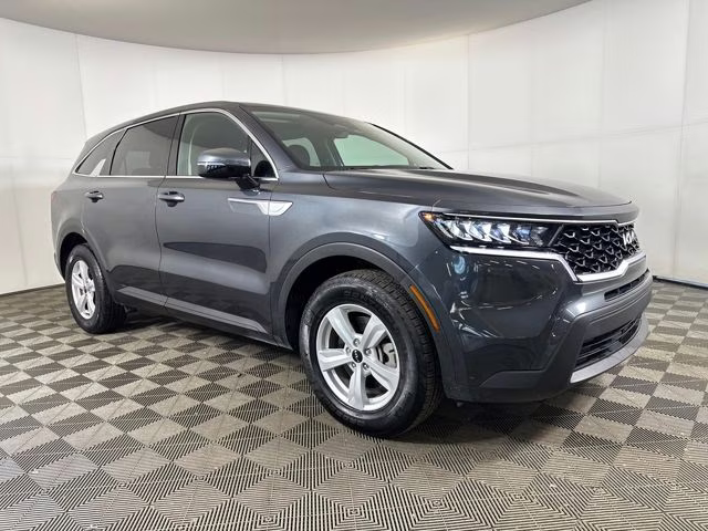 2022 Gravity Gray Kia Sorento LX FWD SUV