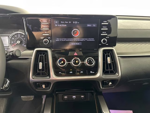 2022 Gravity Gray Kia Sorento LX FWD SUV