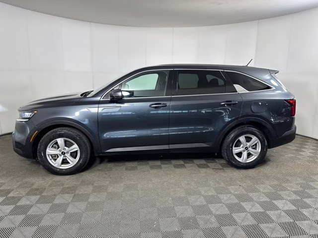 2022 Gravity Gray Kia Sorento LX FWD SUV