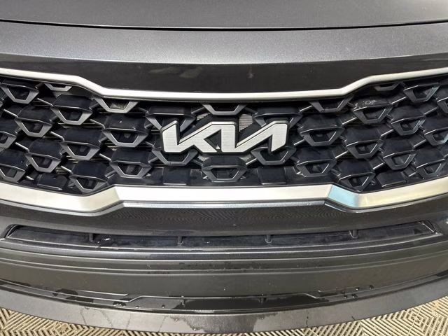 2022 Gravity Gray Kia Sorento LX FWD SUV