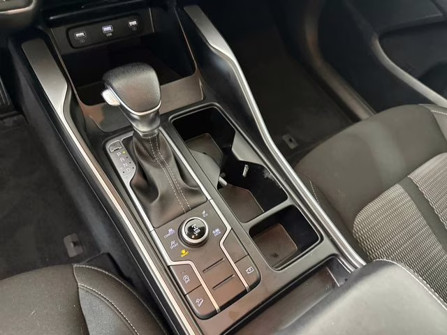 2023 Everlasting Silver Kia Sorento LX AWD SUV