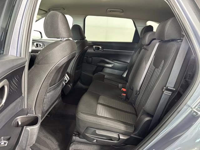 2023 Everlasting Silver Kia Sorento LX AWD SUV