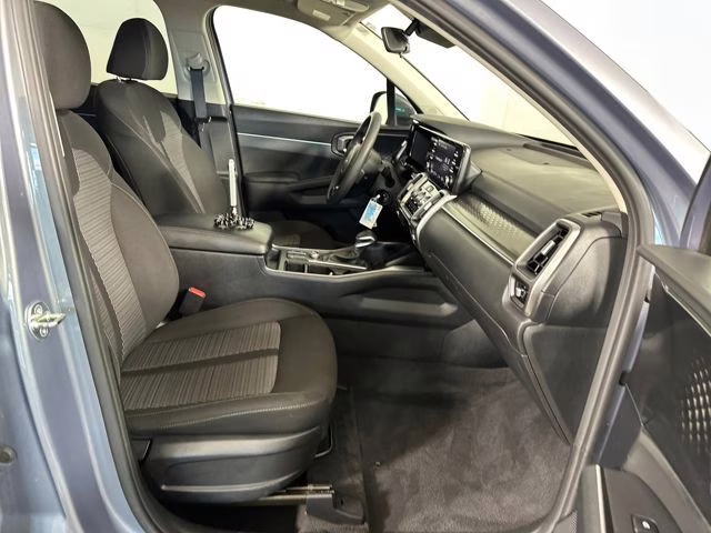 2023 Everlasting Silver Kia Sorento LX AWD SUV