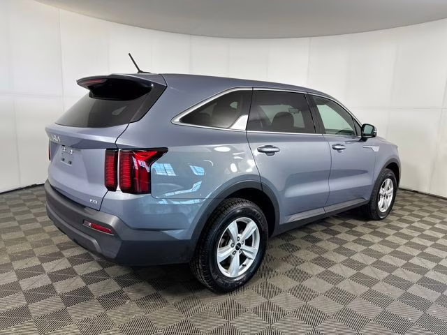 2023 Everlasting Silver Kia Sorento LX AWD SUV