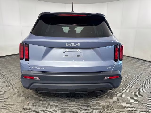 2023 Everlasting Silver Kia Sorento LX AWD SUV
