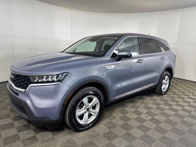 2023 Everlasting Silver Kia Sorento LX AWD SUV