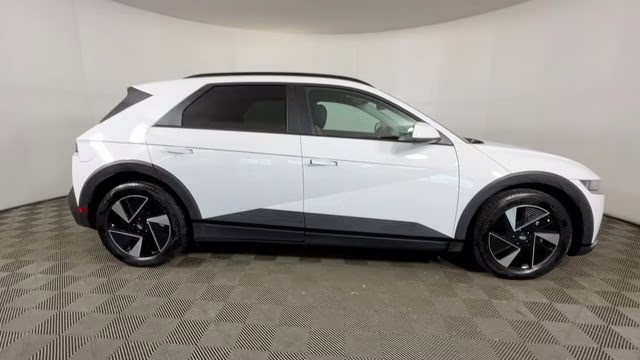 2025 Atlas White Hyundai IONIQ 5 SEL AWD SUV