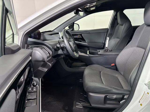 2023 Cosmic White Pearl Subaru Solterra Premium AWD SUV