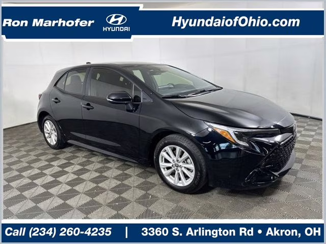 2025 Midnight Black Metallic Toyota Corolla Hatchback SE FWD Hatchback