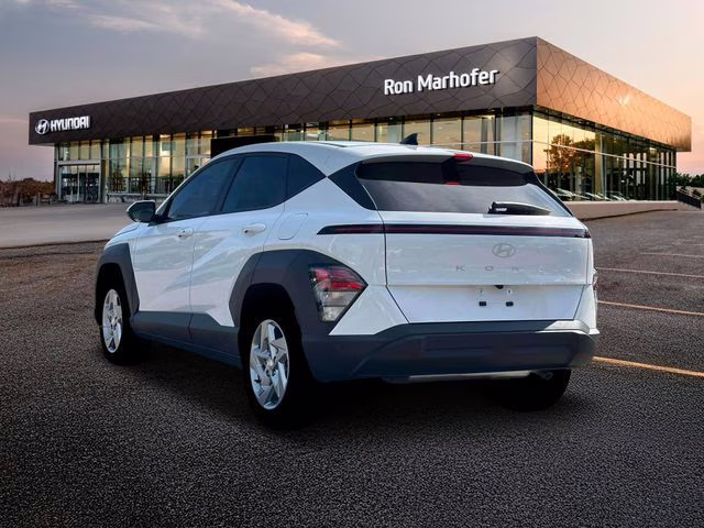 2026 Atlas White Hyundai Kona SE FWD SUV