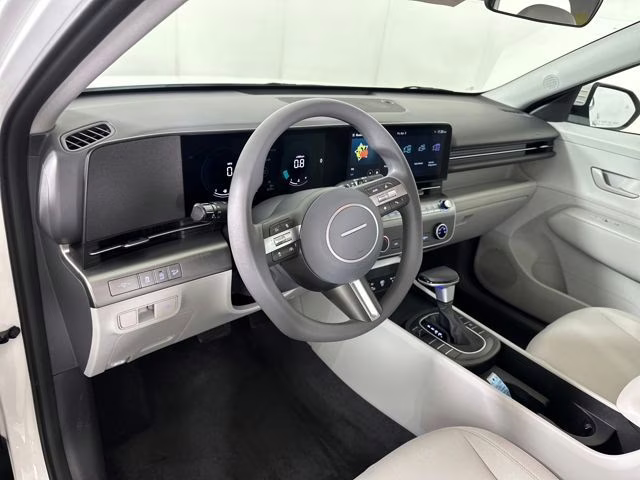 2026 Atlas White Hyundai Kona SE FWD SUV
