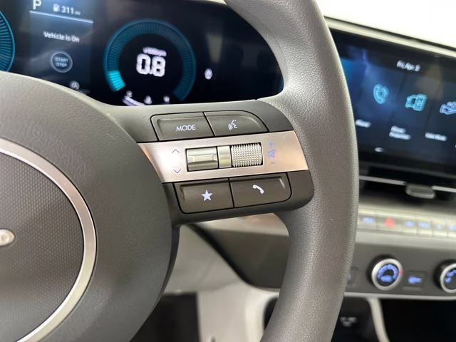 2026 Atlas White Hyundai Kona SE FWD SUV