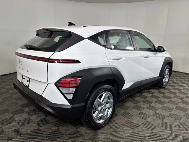 2026 Atlas White Hyundai Kona SE FWD SUV