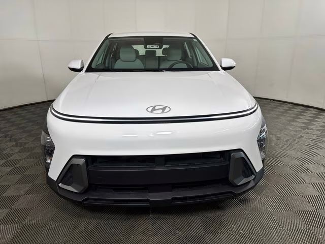 2026 Atlas White Hyundai Kona SE FWD SUV