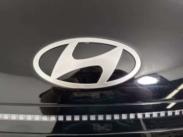 2024 Abyss Black Pearl Hyundai Kona Electric SE FWD SUV