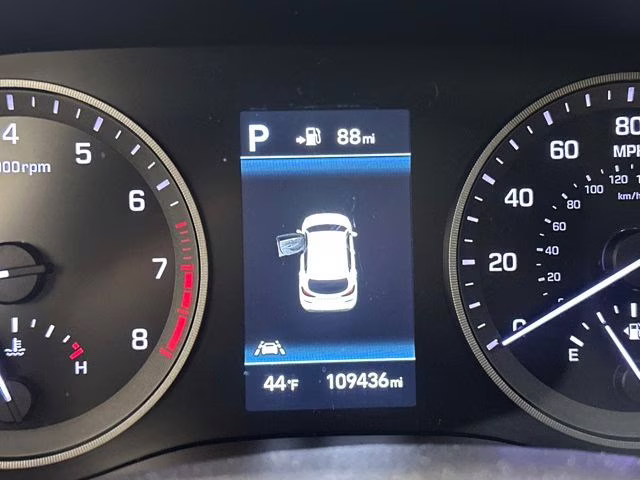 2020 White Hyundai Tucson Ultimate AWD SUV