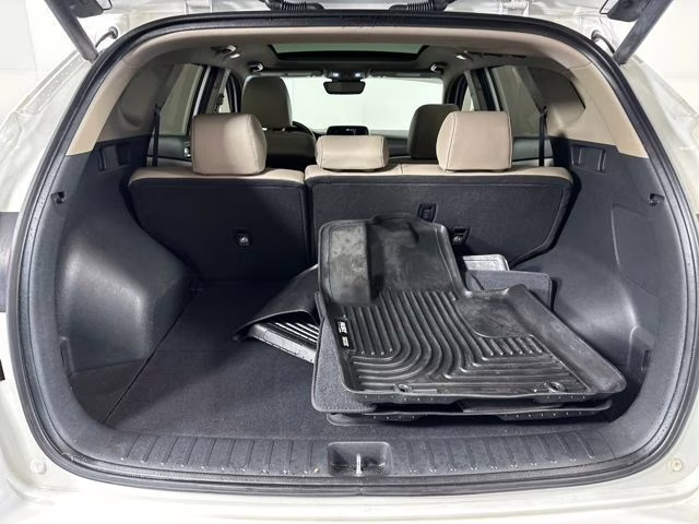 2020 White Hyundai Tucson Ultimate AWD SUV