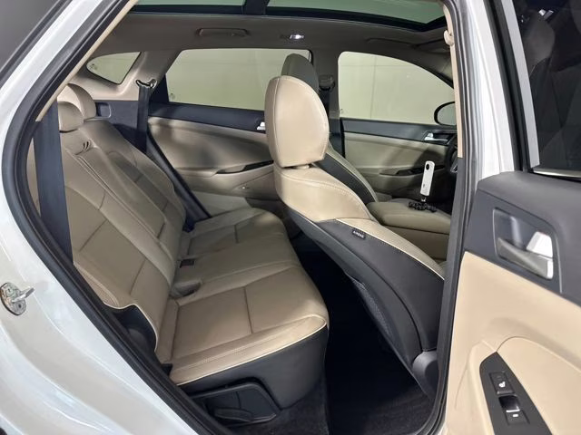 2020 White Hyundai Tucson Ultimate AWD SUV