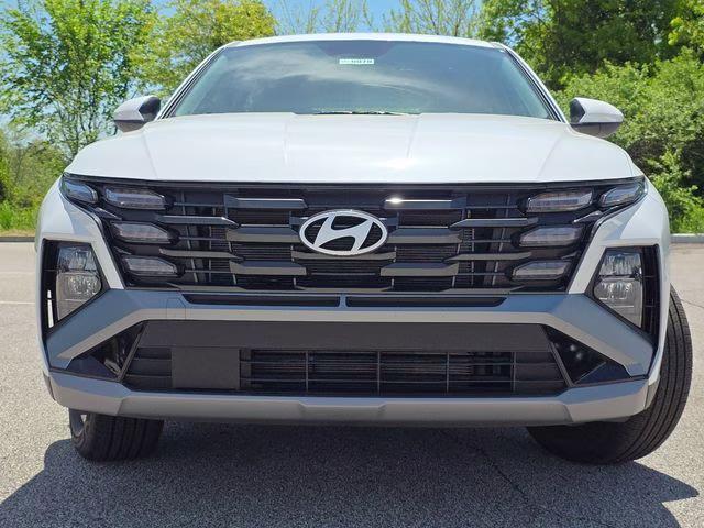 2026 White Pearl Hyundai Tucson SE AWD SUV