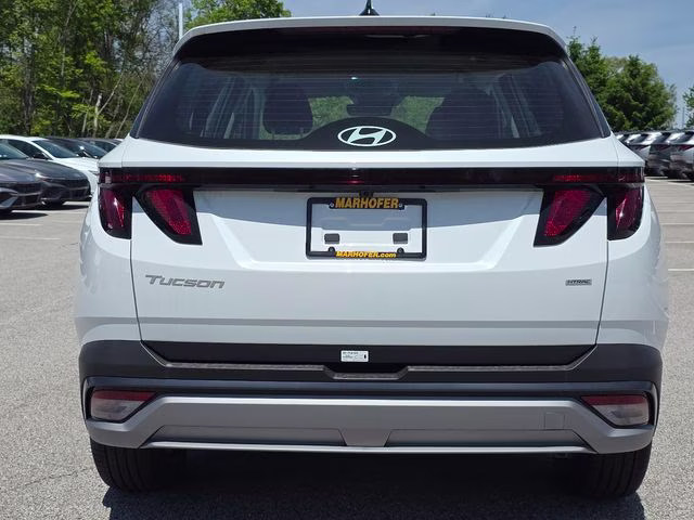 2026 White Pearl Hyundai Tucson SE AWD SUV