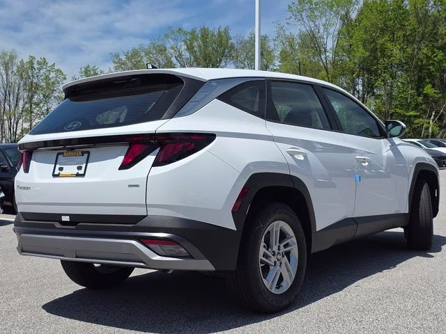 2026 White Pearl Hyundai Tucson SE AWD SUV