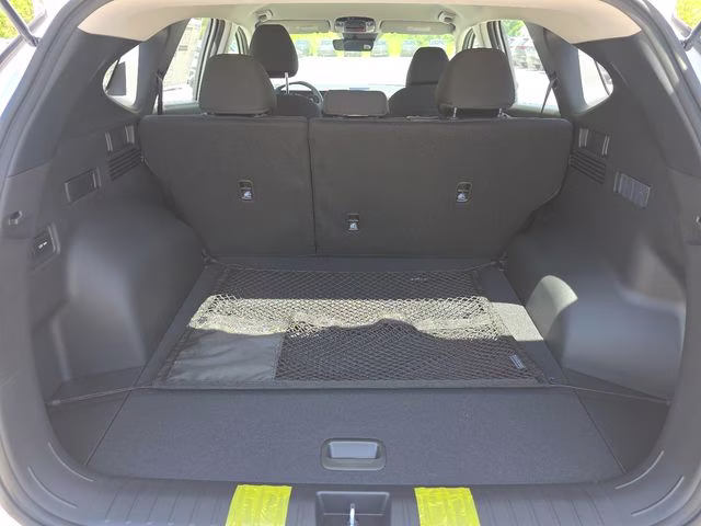 2026 White Pearl Hyundai Tucson SE AWD SUV