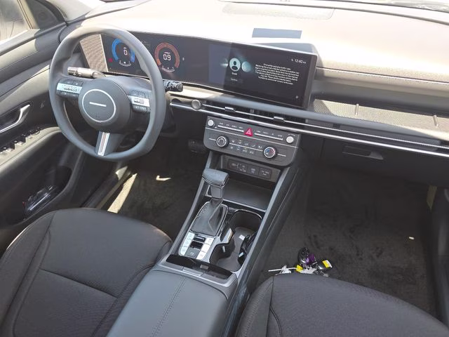 2026 White Pearl Hyundai Tucson SE AWD SUV