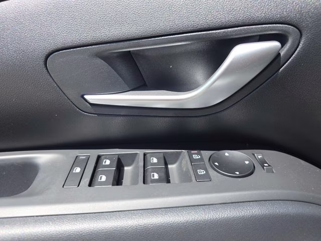 2026 White Pearl Hyundai Tucson SE AWD SUV