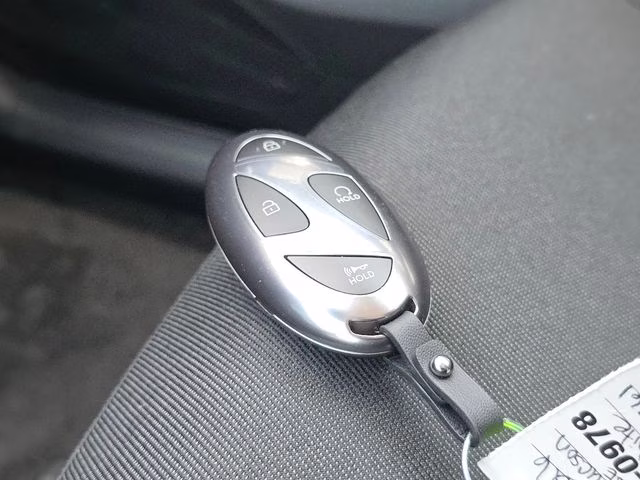2026 White Pearl Hyundai Tucson SE AWD SUV