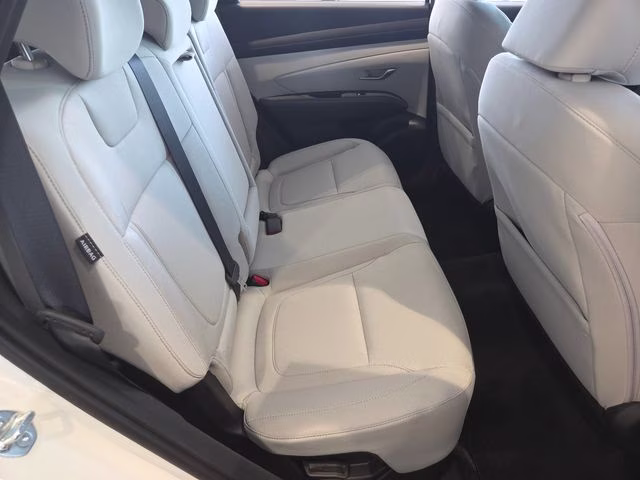 2026 Creamy White Pearl Hyundai Tucson Hybrid Blue SE AWD SUV