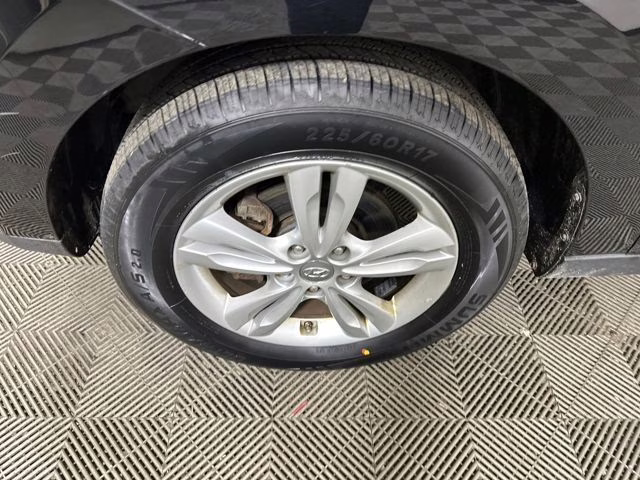 2013 Black Hyundai Tucson GLS AWD SUV