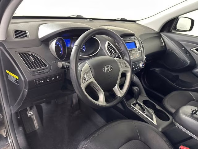 2013 Black Hyundai Tucson GLS AWD SUV