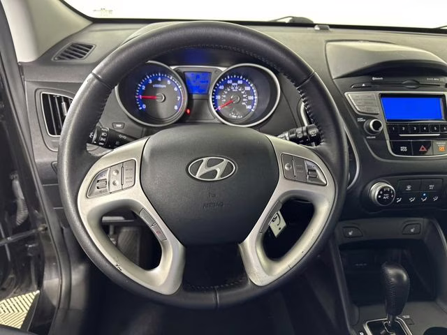 2013 Black Hyundai Tucson GLS AWD SUV