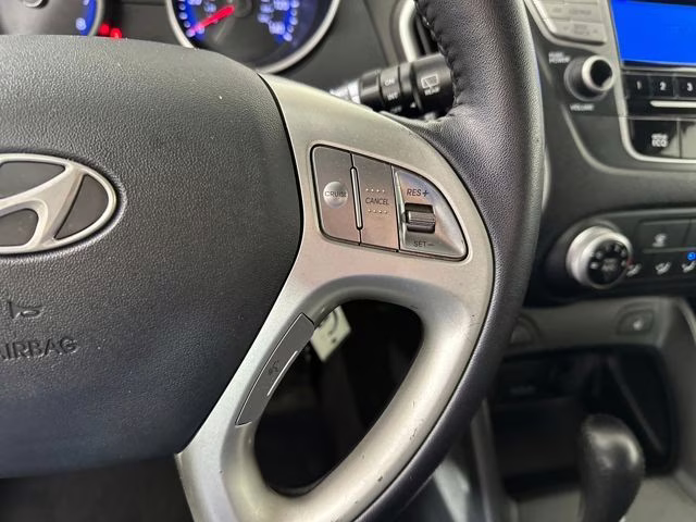 2013 Black Hyundai Tucson GLS AWD SUV