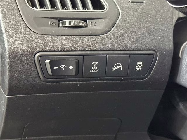 2013 Black Hyundai Tucson GLS AWD SUV