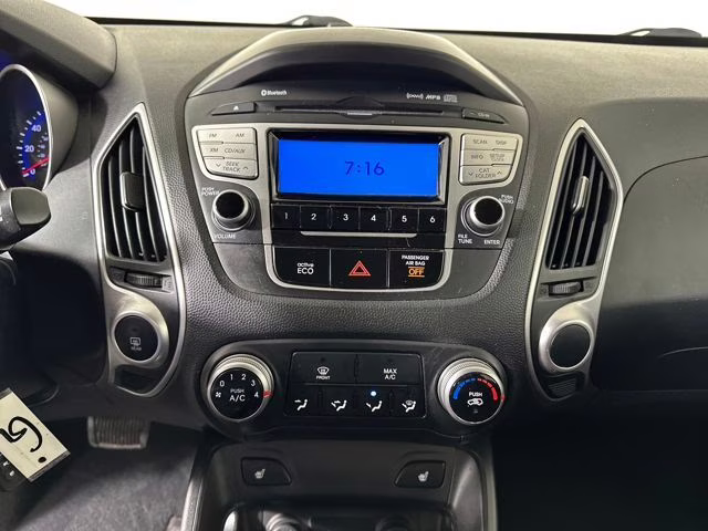 2013 Black Hyundai Tucson GLS AWD SUV