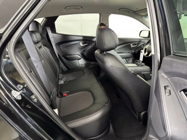 2013 Black Hyundai Tucson GLS AWD SUV