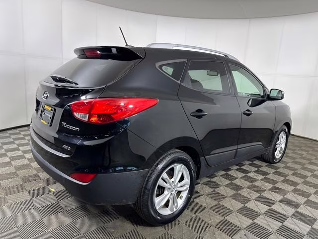 2013 Black Hyundai Tucson GLS AWD SUV