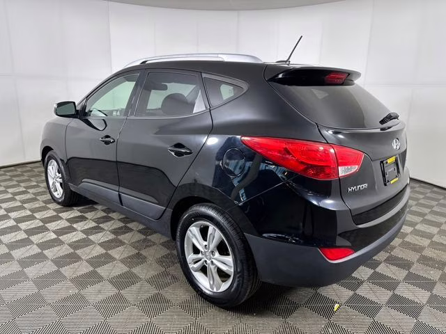 2013 Black Hyundai Tucson GLS AWD SUV