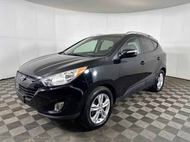 2013 Black Hyundai Tucson GLS AWD SUV