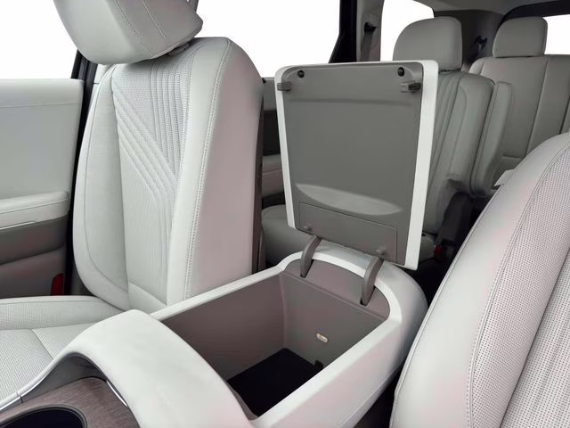 2026 Creamy White Pearl Hyundai Palisade SEL AWD SUV