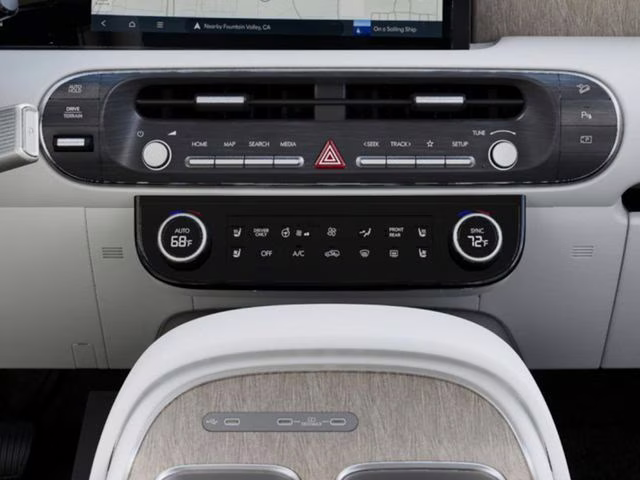 2026 Creamy White Pearl Hyundai Palisade Hybrid SEL AWD SUV