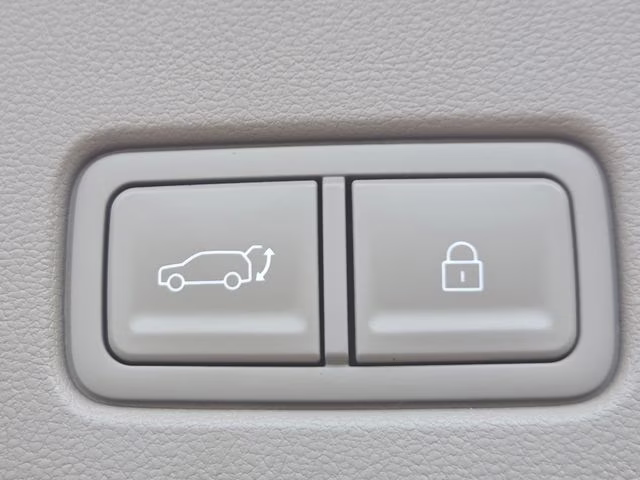 2026 Creamy White Pearl Hyundai Palisade Hybrid SEL AWD SUV